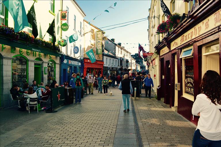 International House Galway: Job Opportunities for students in Galway